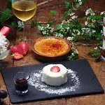 Hotel-restaurant Logis L'aubrac فندق لاغيول