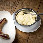 فندق Hotel-restaurant Logis L'aubrac لاغيول