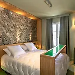 فندق Hotel-restaurant Logis L'aubrac 3*