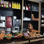 호텔 Hotel-restaurant Logis L'aubrac 3*