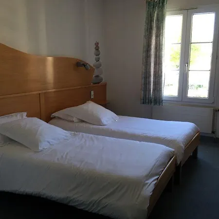 Hotel-restaurant Logis L'aubrac 라귀올르