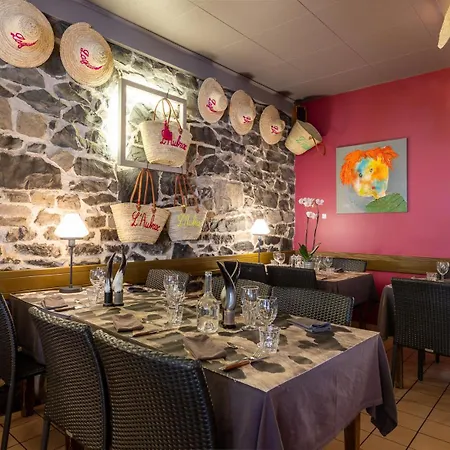 호텔 Hotel-restaurant Logis L'aubrac 3*