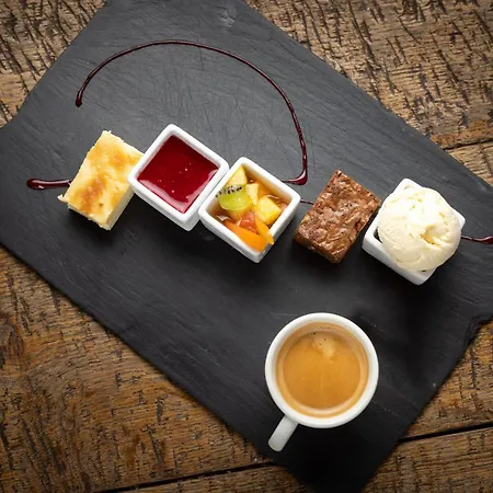 호텔 Hotel-restaurant Logis L'aubrac 3*
