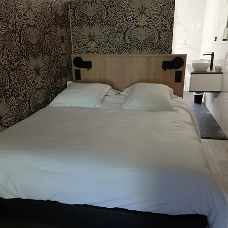 호텔 Hotel-restaurant Logis L'aubrac
