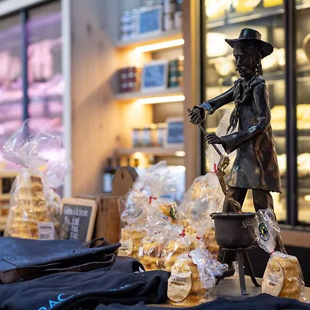 Hotel-restaurant Logis L'aubrac Hotel