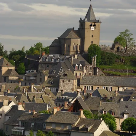 Hotel-restaurant Logis L'aubrac 3*