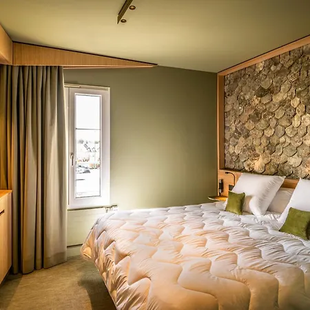 Hotel-restaurant Logis L'aubrac 3* Лайоль