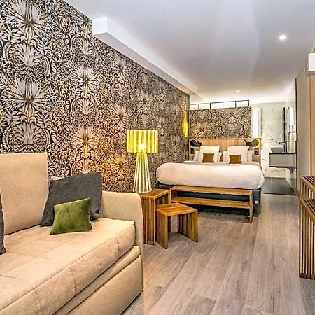 Hotel-restaurant Logis L'aubrac Лайоль
